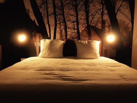 Family Suite | In-room safe, desk, blackout drapes, free WiFi