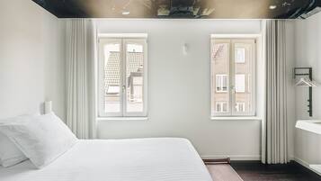 Standard-Doppelzimmer | Zimmersafe, Verdunkelungsvorhänge, kostenloses WLAN