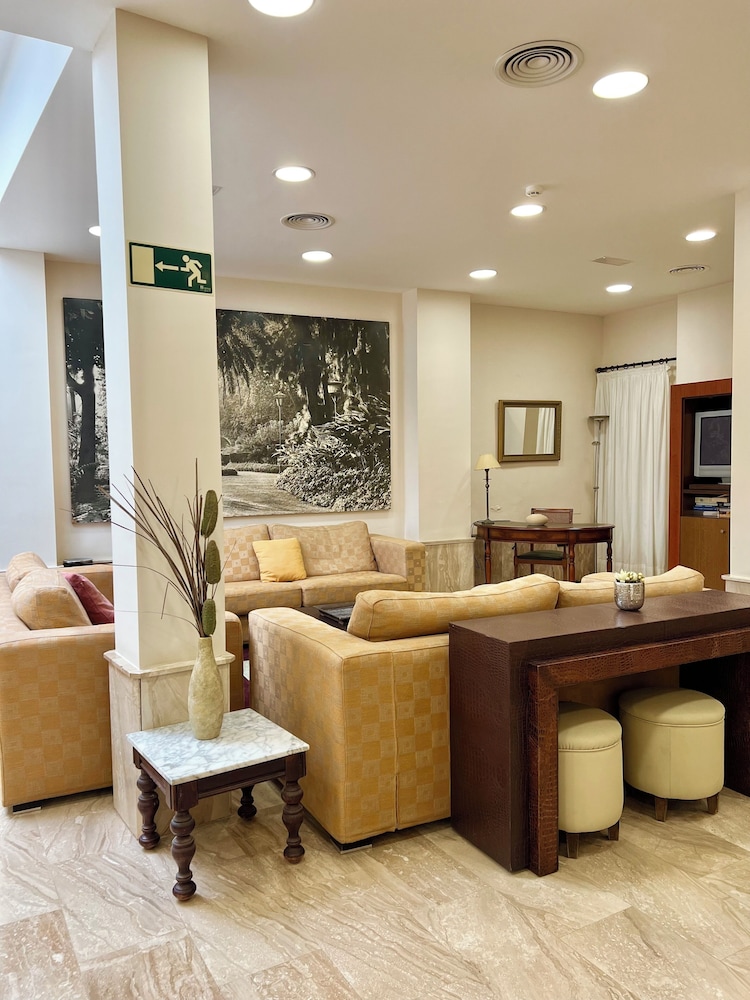 Hotel Carlos V Málaga by null