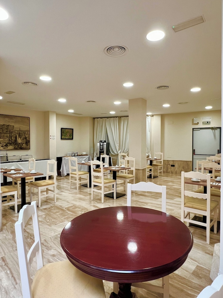 Hotel Carlos V Málaga by null