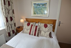 Classic-Doppelzimmer, Gartenblick | Hochwertige Bettwaren, Verdunkelungsvorhänge, Babybetten