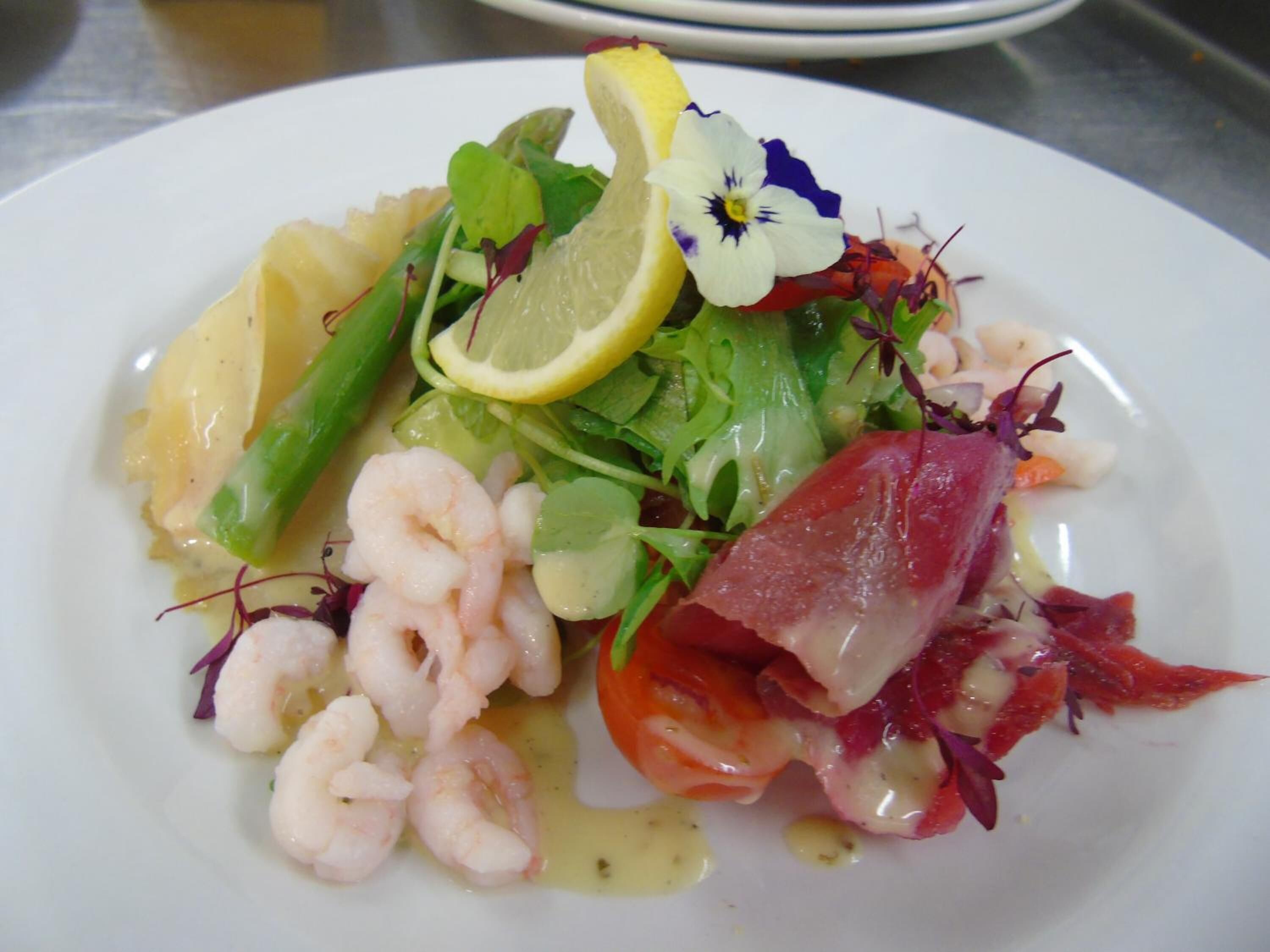 2 restaurants, breakfast, lunch, dinner served; british cuisine