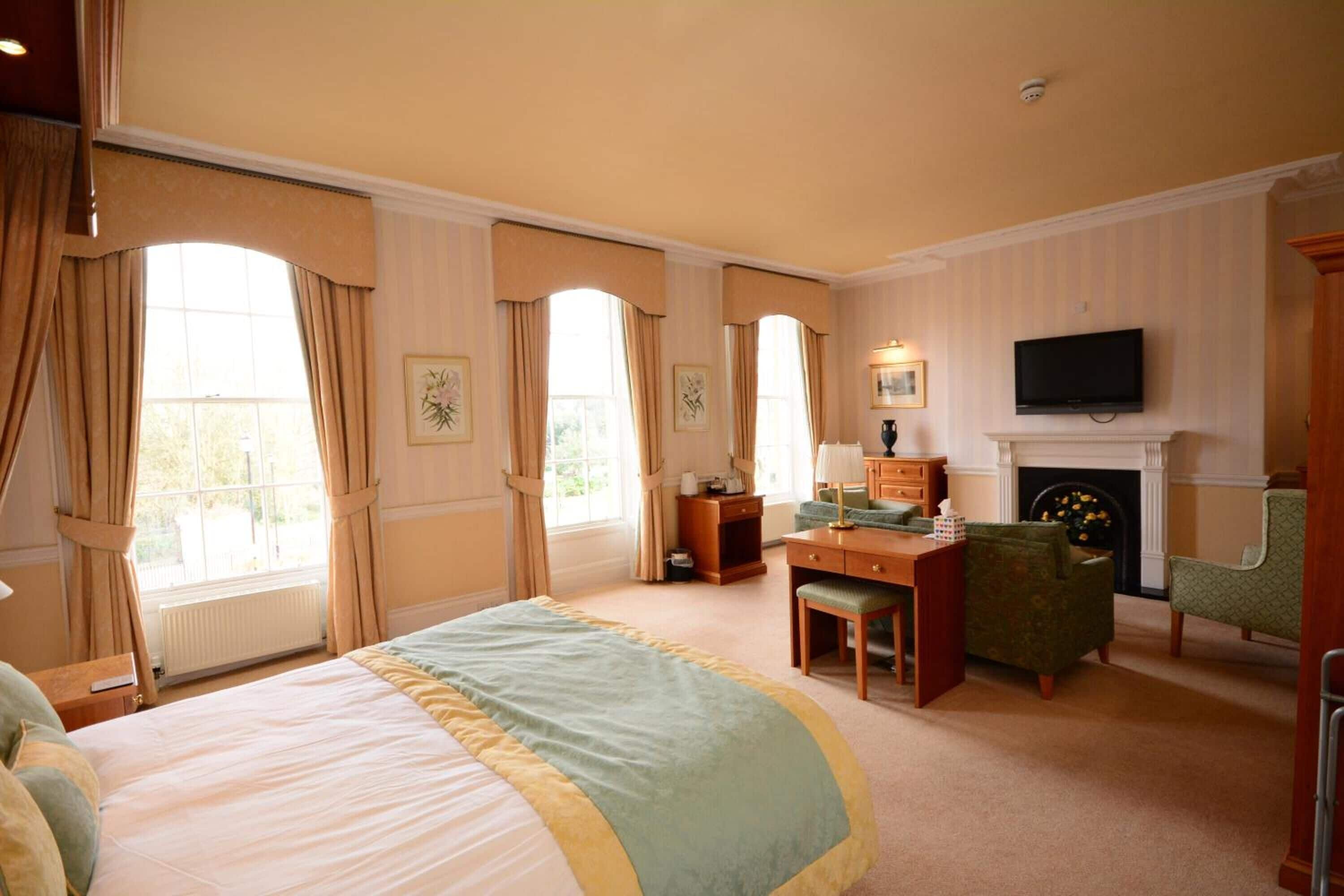 Photo - The Crescent Hotel