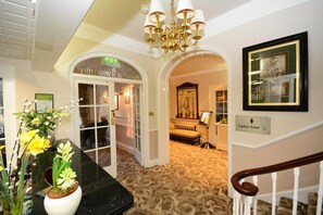 Interior - The Crescent Hotel (Scarborough)