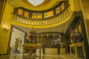 Lobby lounge - Queen's Suite Hotel (Beirut)
