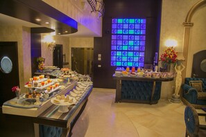 Breakfast area - Queen's Suite Hotel (Beirut)