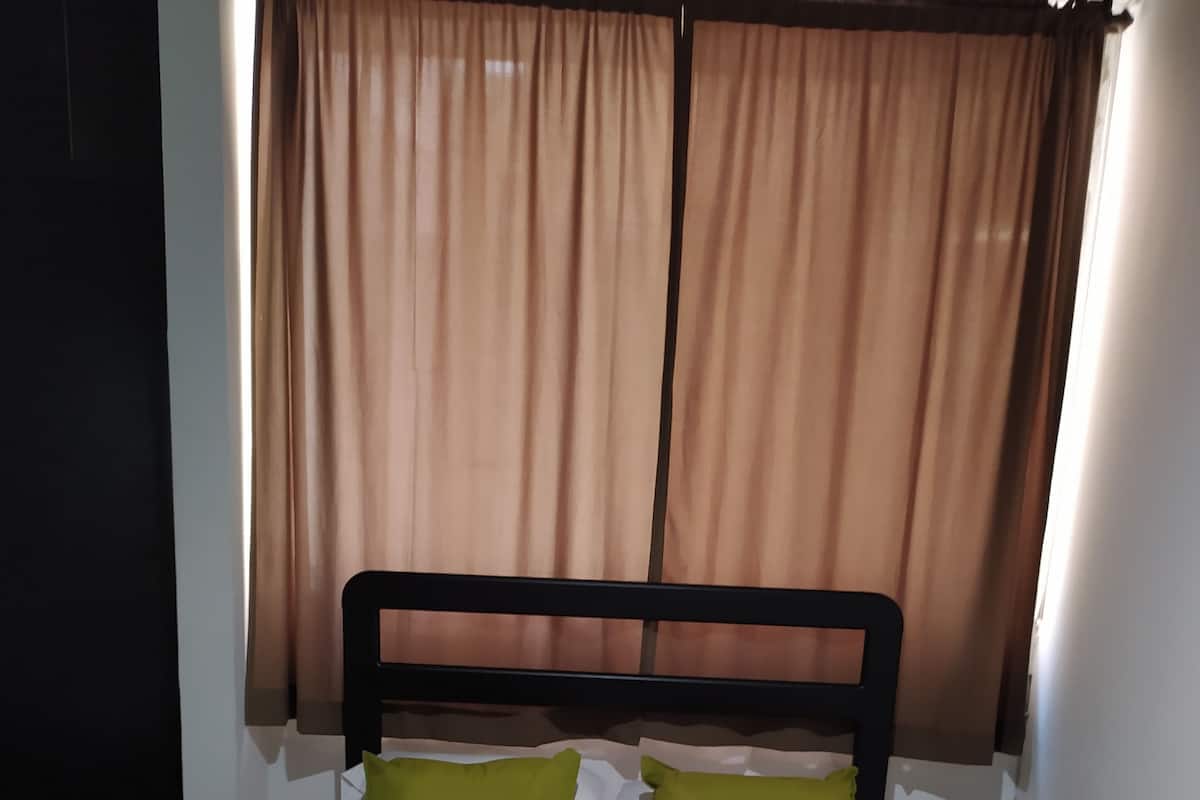 Economy Double Room | Desk, iron/ironing board (on request), free WiFi, bed sheets