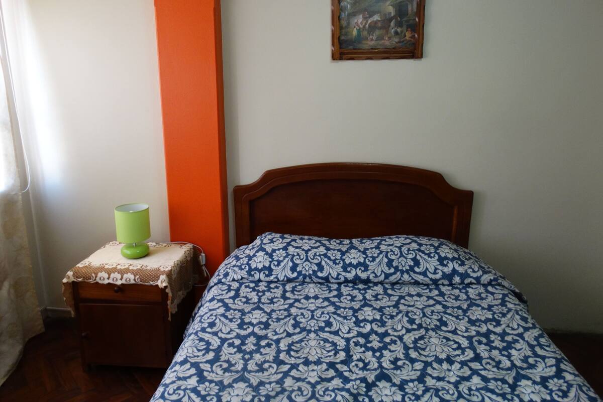 Chambre Double | Couette en duvet d'oie, décoration personnalisée, bureau
