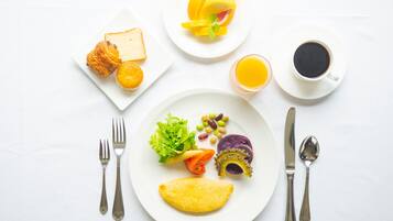 Daily buffet breakfast for a fee