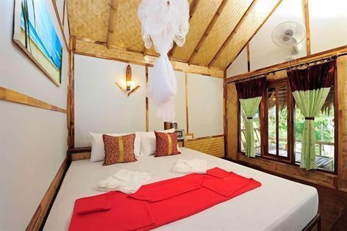 Bungalow (Fan Room)
