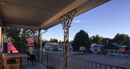 Mansion House Motel