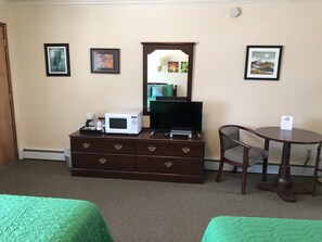 Interior - Mansion House Motel (Buffalo)