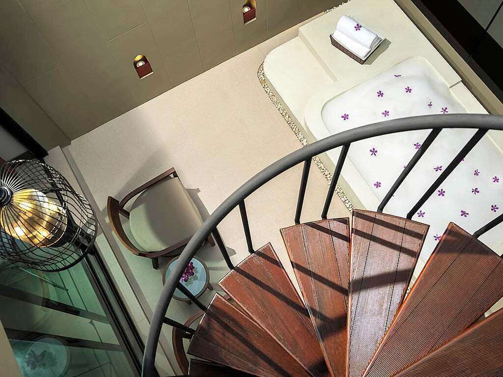 1 bedroom, premium bedding, down duvets, minibar