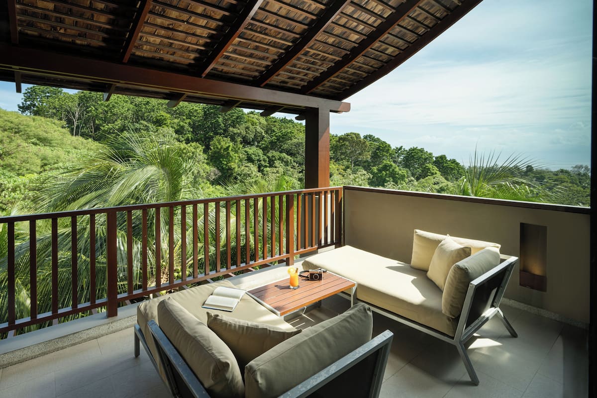 Premier Room, 1 King Bed | Balcony