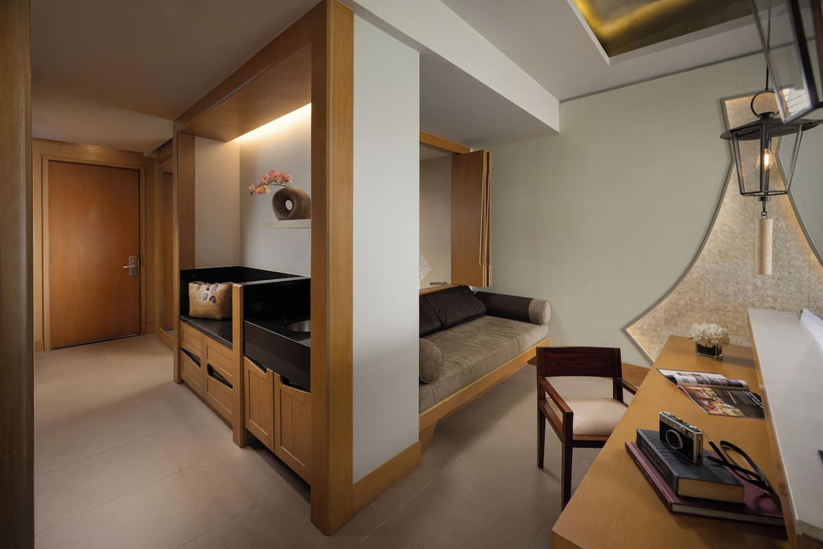 premier room, ocean view, 1 king bed | living area | 40-inch lcd tv with digital channels, tv, ping pong