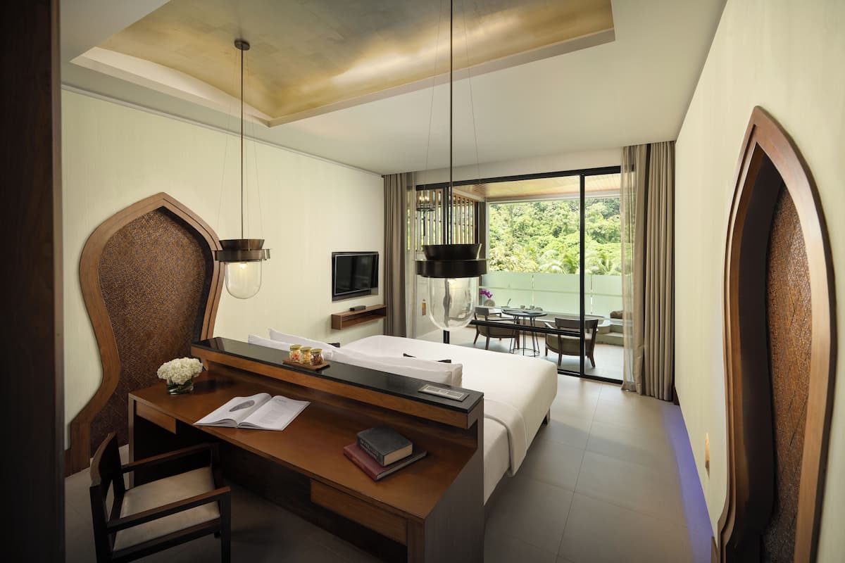 1 habitación, ropa de cama de alta calidad, cubrecamas y minibar