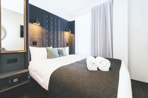 Double Room | In-room safe, blackout drapes, free WiFi, bed sheets