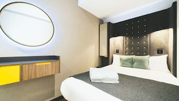 Double Room, No Windows | In-room safe, blackout drapes, free WiFi, bed sheets