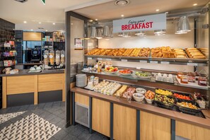 Daily continental breakfast (GBP 13 per person)