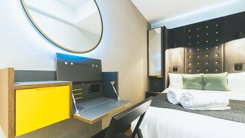Double Room, No Windows | In-room safe, blackout curtains, free WiFi, bed sheets