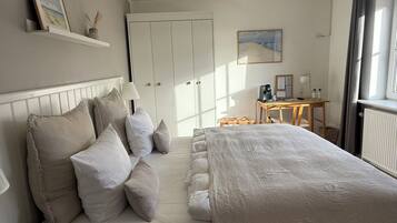 Superior Double Room, Balcony | Premium bedding, pillowtop beds, minibar, individually decorated