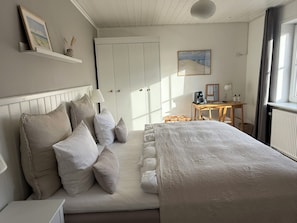 Superior Double Room, Balcony | Premium bedding, pillowtop beds, minibar, individually decorated - Hotel Strandly Skagen (Skagen)