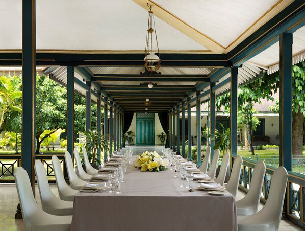 Meeting facility - Royal Ambarrukmo Yogyakarta (Depok)