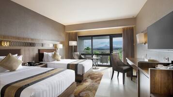 Premier Twin Room | Premium bedding, minibar, in-room safe, desk