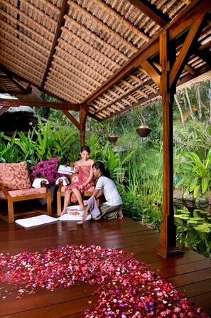 Body wraps, body scrubs, facials, manicures and pedicures - The Watergarden (Karangasem)