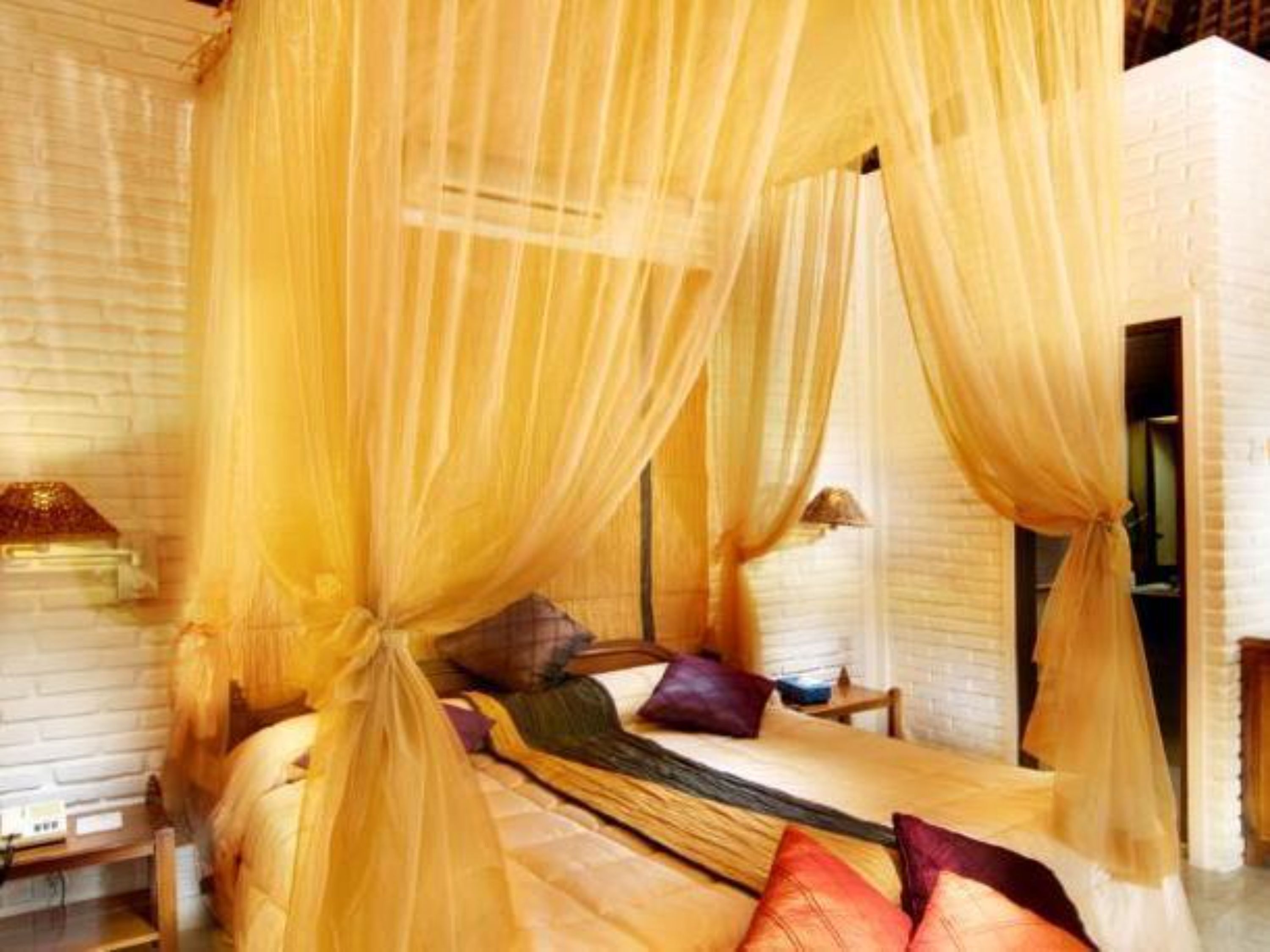 deluxe room | 1 bedroom, minibar, in-room safe, individually decorated