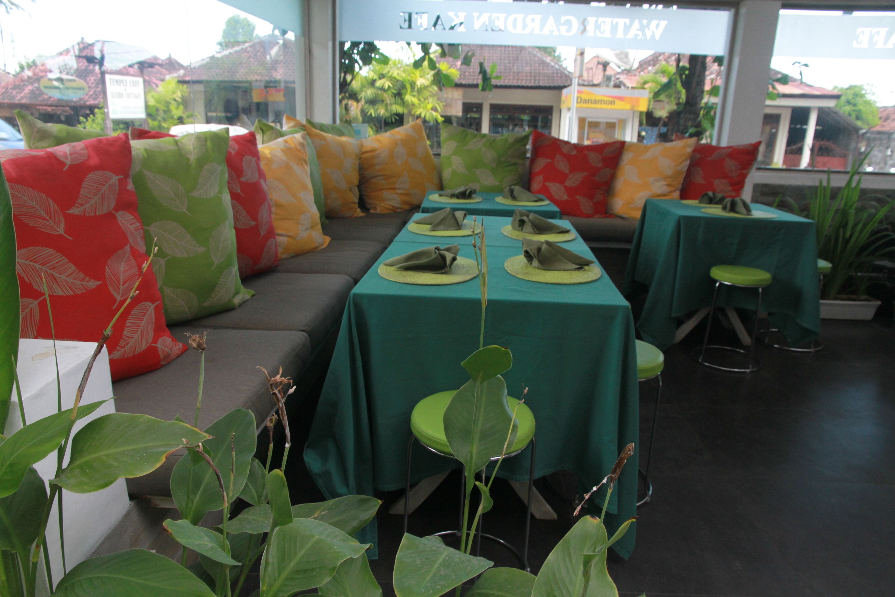 breakfast, lunch, dinner served; international cuisine, garden views