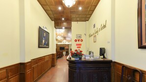Reception - Lucky 2 Hotel & Travel (Hanoi)