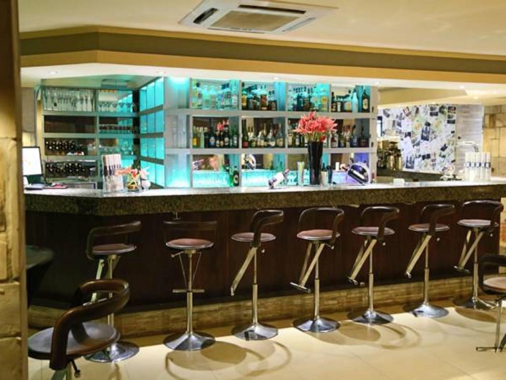 golf course views, open daily