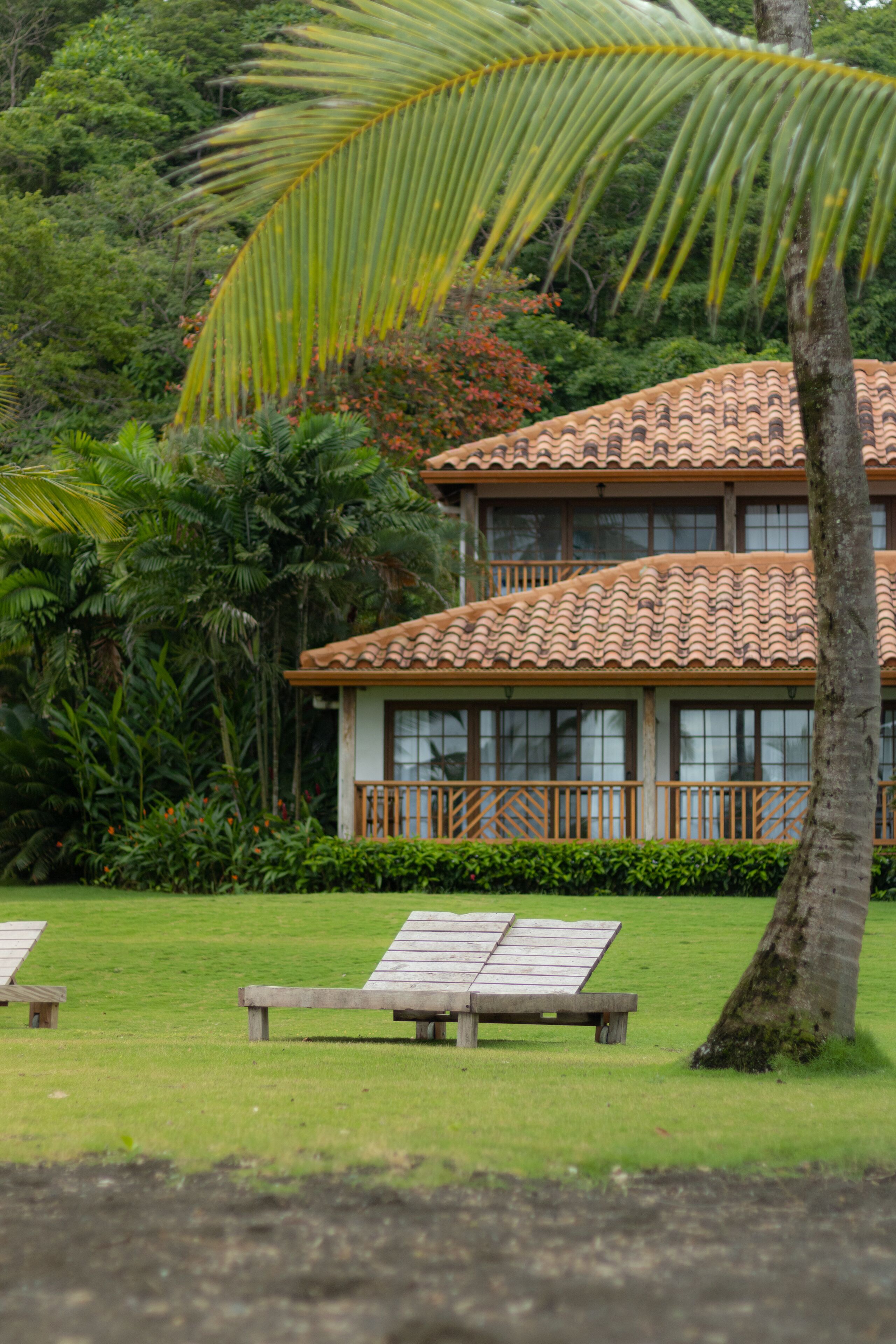 Vista frontal de la propiedad