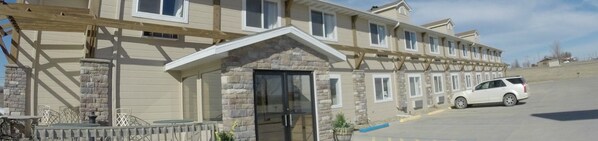 Front of property - Rock Creek Hotel (Sabetha)