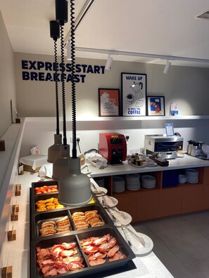 Free daily continental breakfast - Holiday Inn Express Windsor by IHG (Windsor)