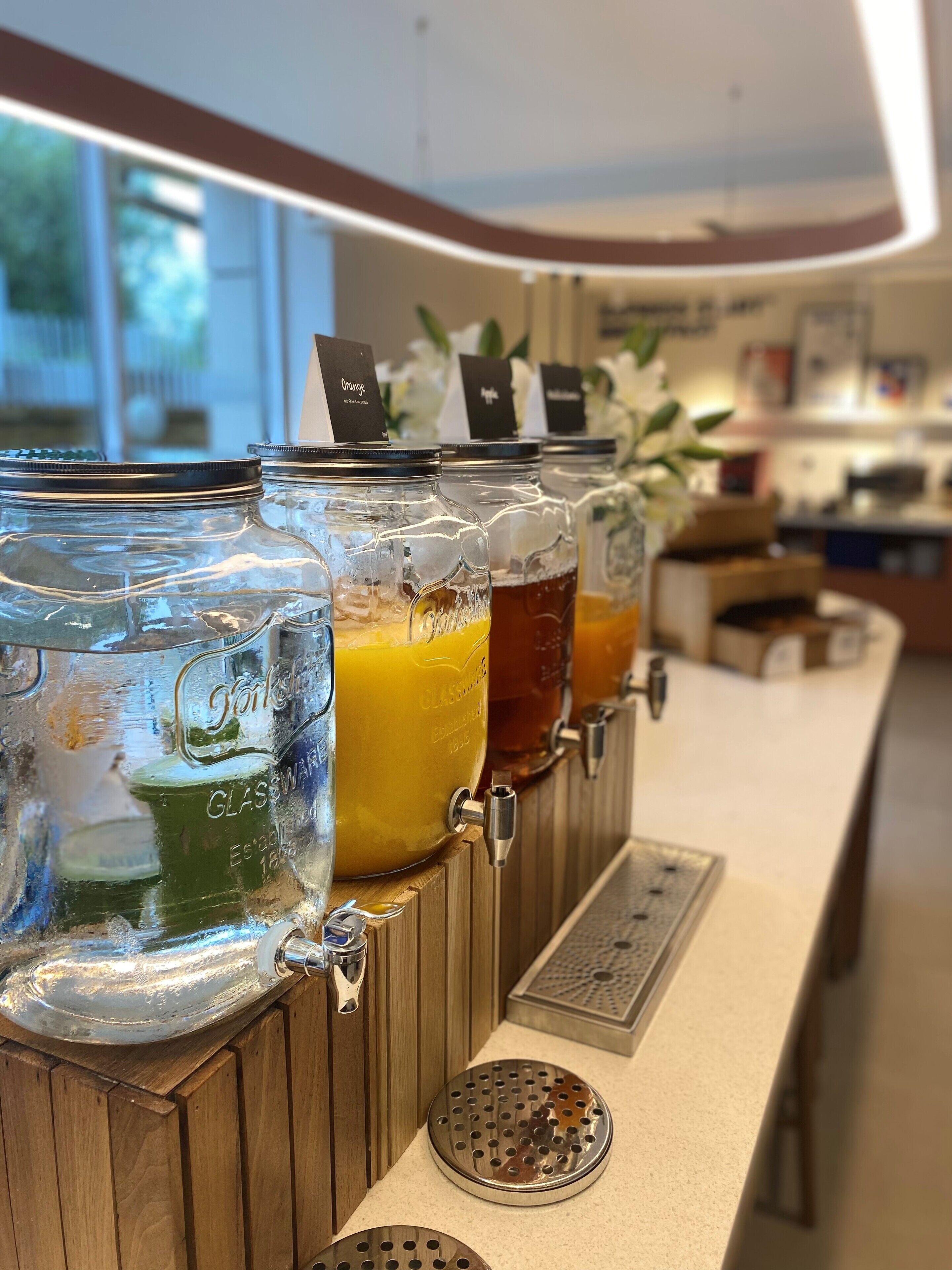 free daily continental breakfast