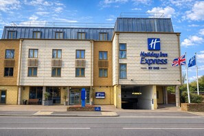 Exterior - Holiday Inn Express Windsor by IHG (Windsor)