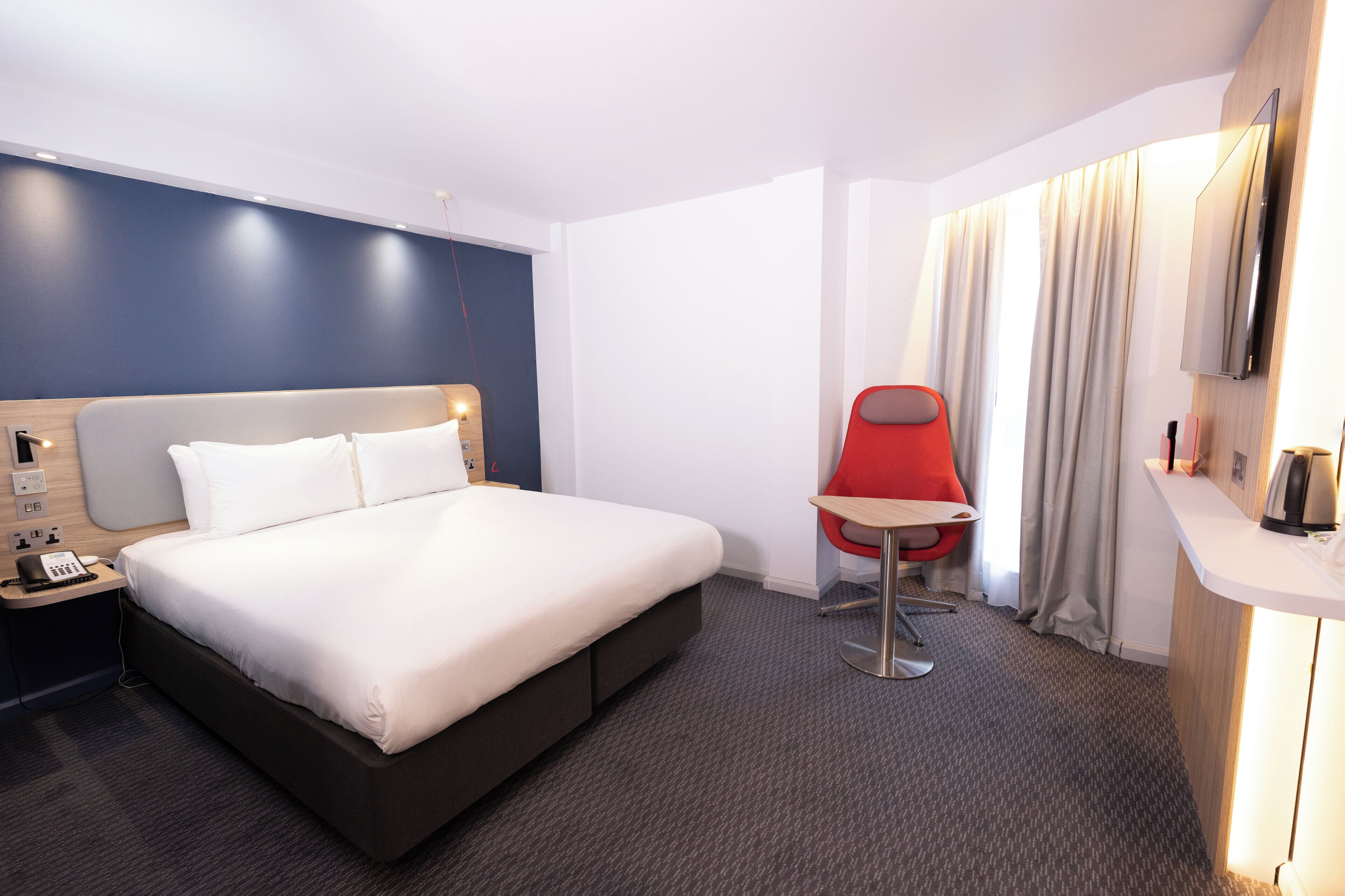 Standard Room, 1 Double Bed, Accessible (with Free Hot Breakfast) | Desk, laptop workspace, blackout curtains, free cots/infant beds