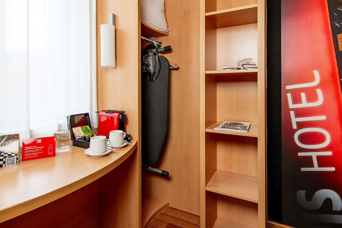 Premium Room, 1 King Bed