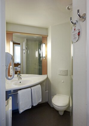 Wastafel kamar mandi