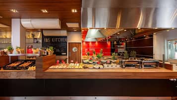 Komplett frokost hver dag (PLN 60 per person)