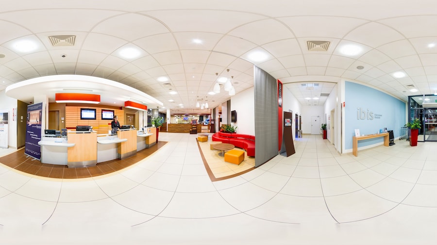 ibis Warszawa West Station