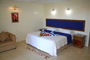 Minibar, cribs/infant beds