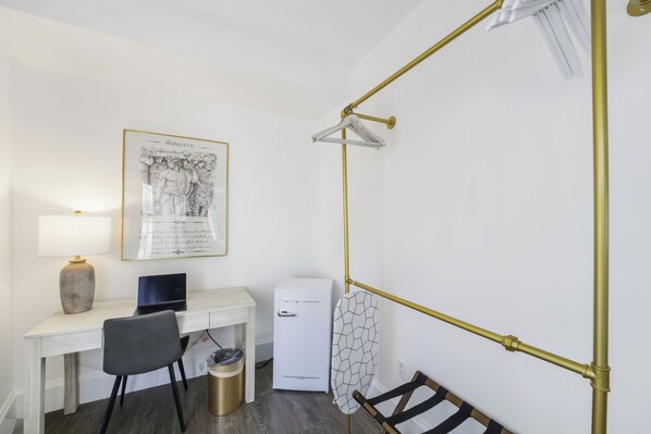 Suite, 1 King Bed (Self check-in) | Premium bedding, down comforters, pillowtop beds, in-room safe