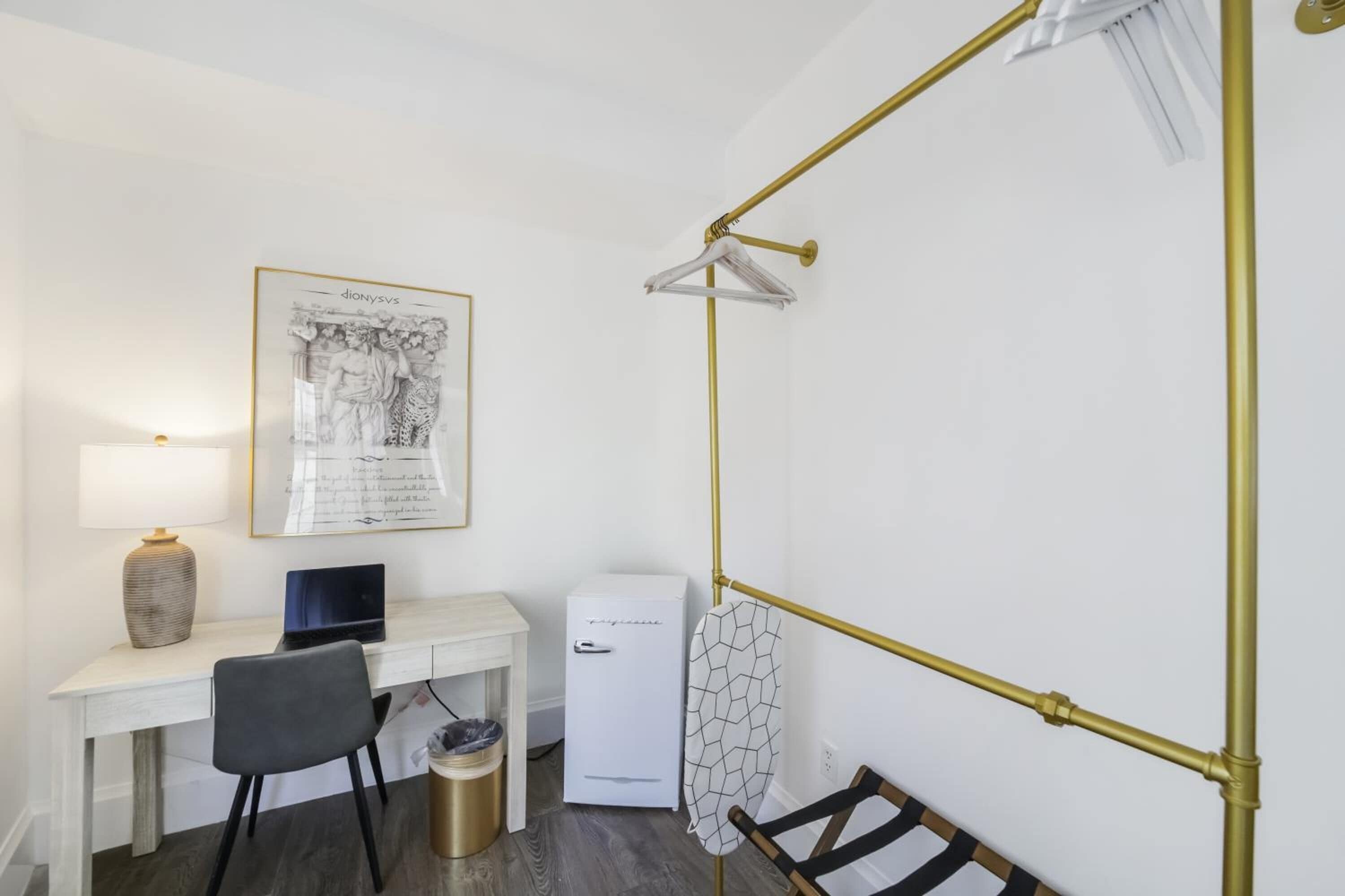 Suite, 1 cama King size (Self check-in) | Ropa de cama de alta calidad, edredón y camas con pillow-top 