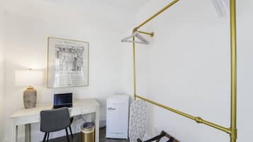 Suite, 1 King Bed (Self check-in) | Premium bedding, down comforters, pillowtop beds, in-room safe