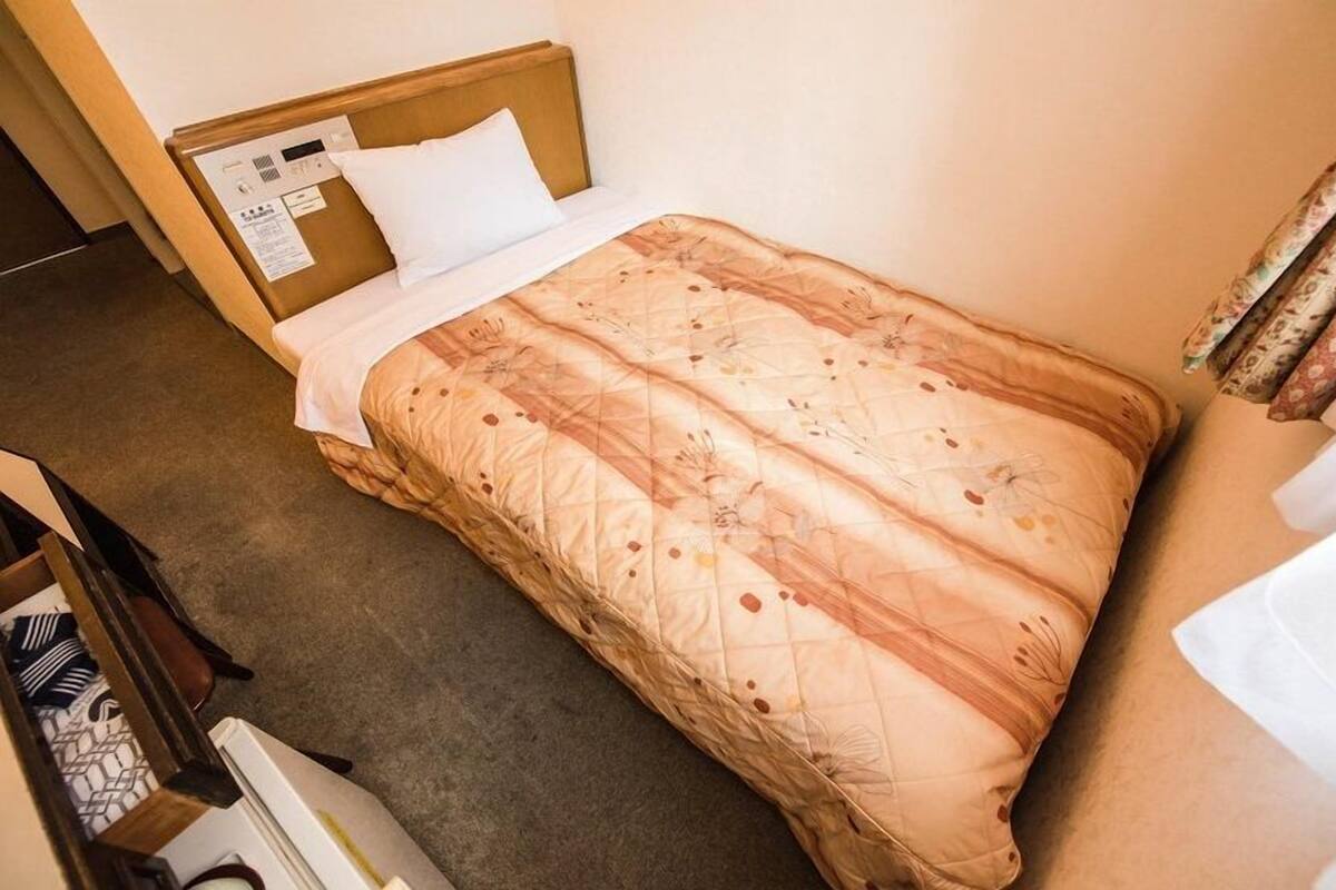 Safe på rommet, lydisolert, strykejern/-brett og wi-fi (inkludert)