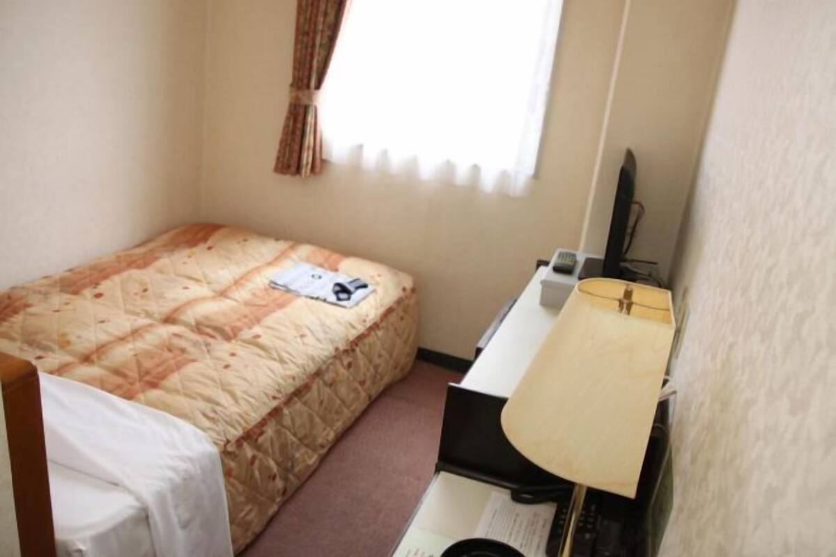 Safe på rommet, lydisolert, strykejern/-brett og wi-fi (inkludert)