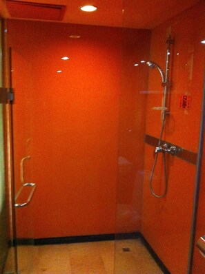 Bathroom shower - Garden Inn Liwan Lake Branch (Guangzhou)